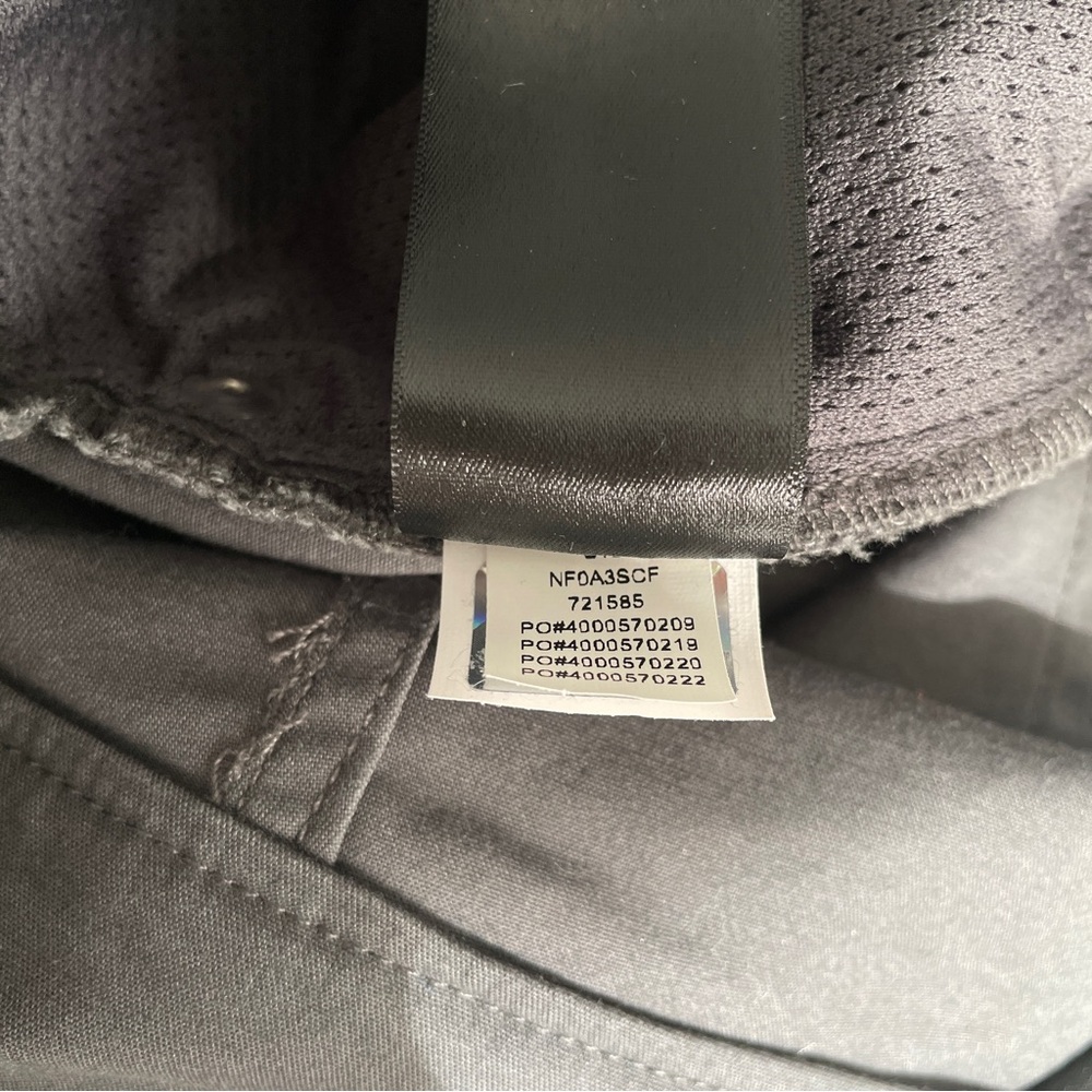 The North Face Dark Grey Chino Pants Casual Size 38 Men's - Picture 9 of 9